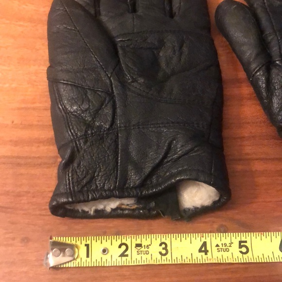Men’s leather fur lined gloves - Picture 2 of 3
